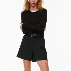 Aritzia Babaton black Pleated Mid-Thigh shorts - 0 / 24 / XS